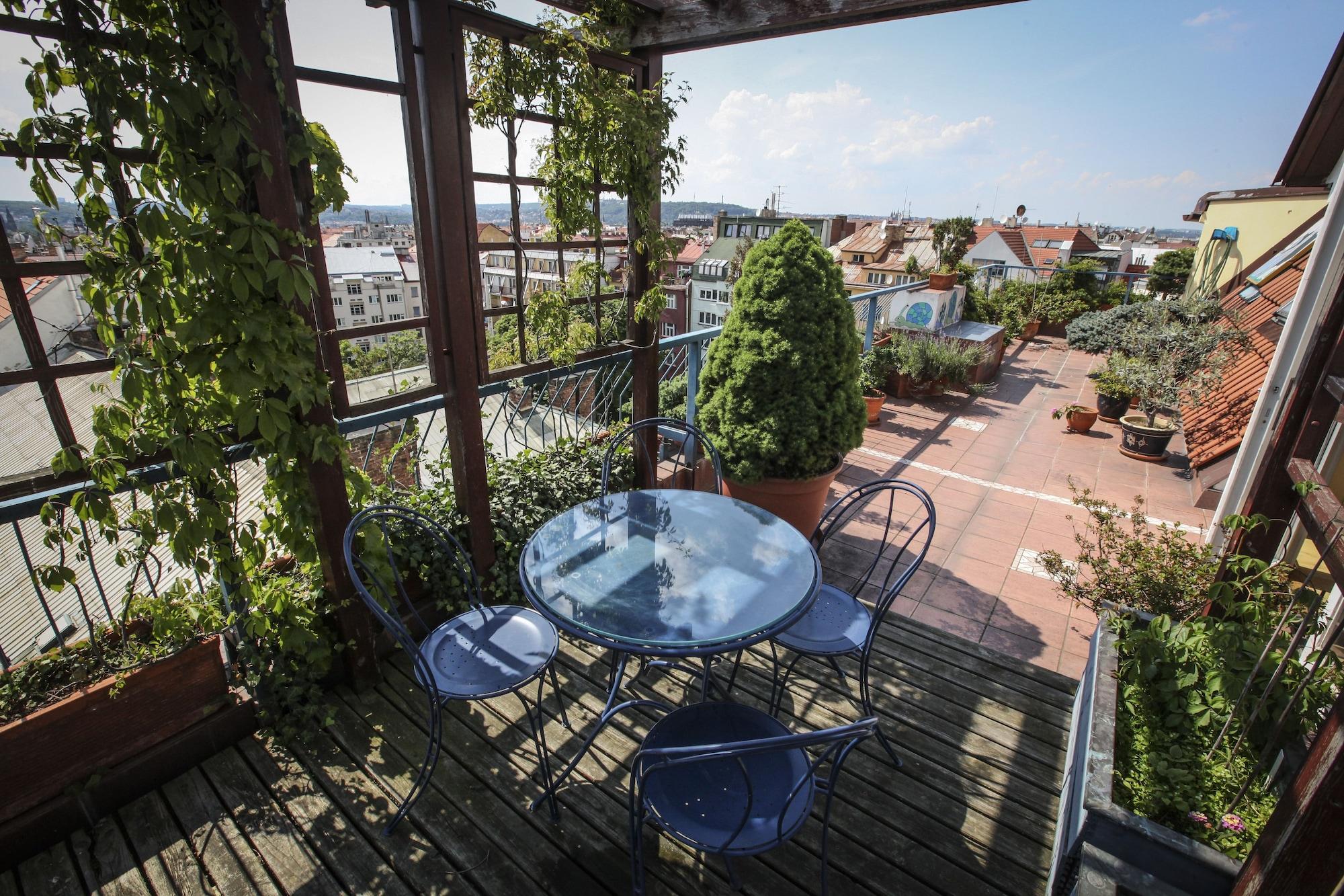 Orion Aparthotel 4*